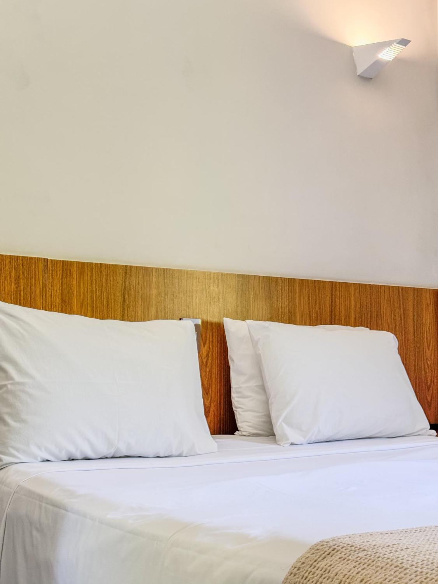 Ilha Porchat Hotel