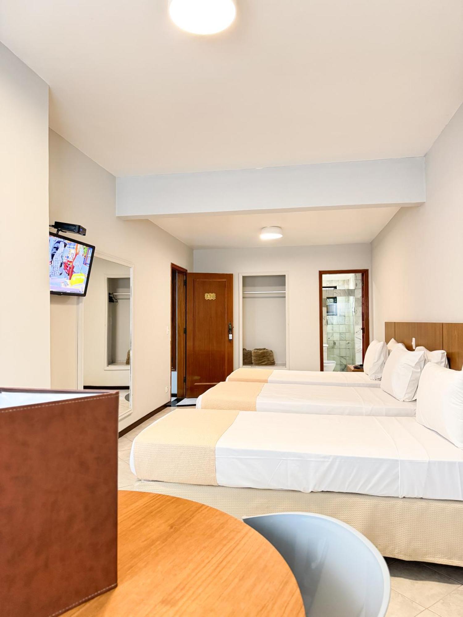 Ilha Porchat Hotel